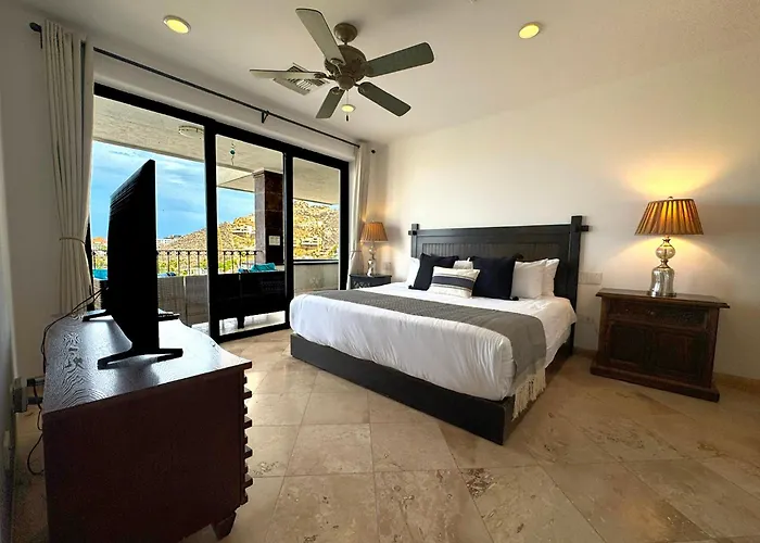 Luxury With Ocean View & Private Plunge Pool, La Vista At Pedregal Apartment *